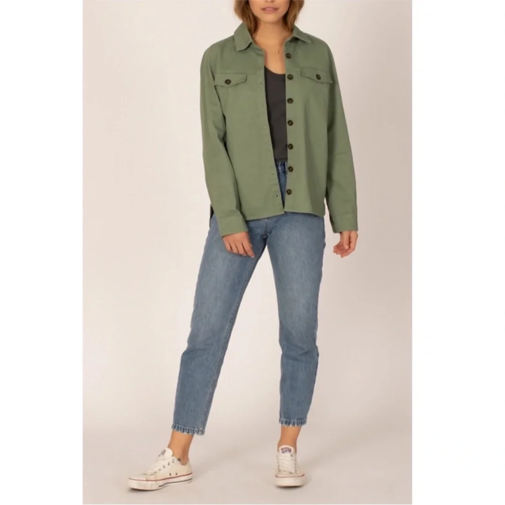 Flash Sale Emma James Sage Green Blazer Chic & Elegant Size 16